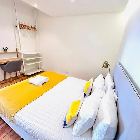 Ourique Center Executive Flat