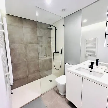 Ourique Center Executive Flat