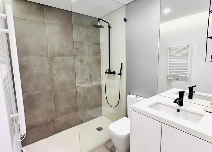 Ourique Center Executive Flat